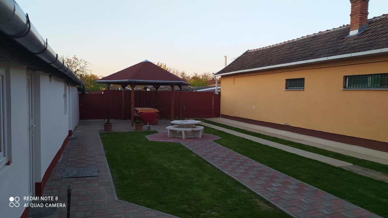 Abacsko Haz Villa Abadszalok Exterior photo